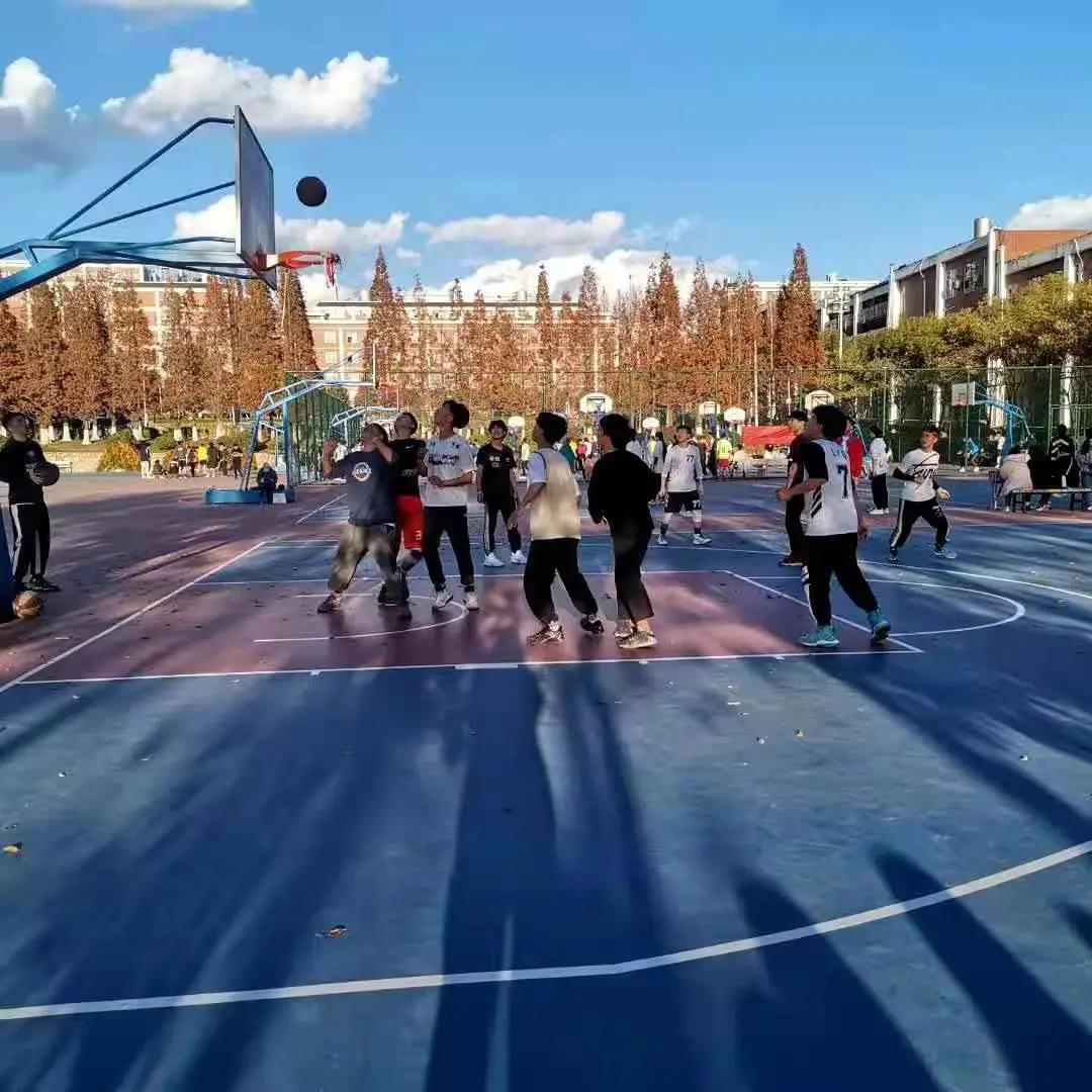 以球会友,促进交流3.jpg