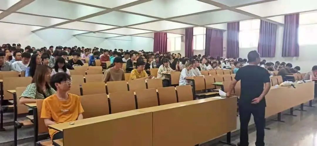 学党史,正青春:艺术与传媒学院学生会上半年工作公示 第 23 张 学党史,正青春:艺术与传媒学院学生会上半年工作公示 第 23 张