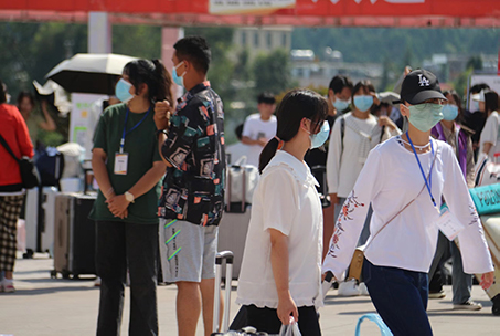 2.jpg 【魅力工程】- 朗朗金秋,愿明天灿烂辉煌--建筑工程学院2022级普通本科新生报到进行时! 第 2 张
