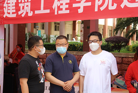 4.jpg 【魅力工程】- 朗朗金秋,愿明天灿烂辉煌--建筑工程学院2022级普通本科新生报到进行时! 第 3 张