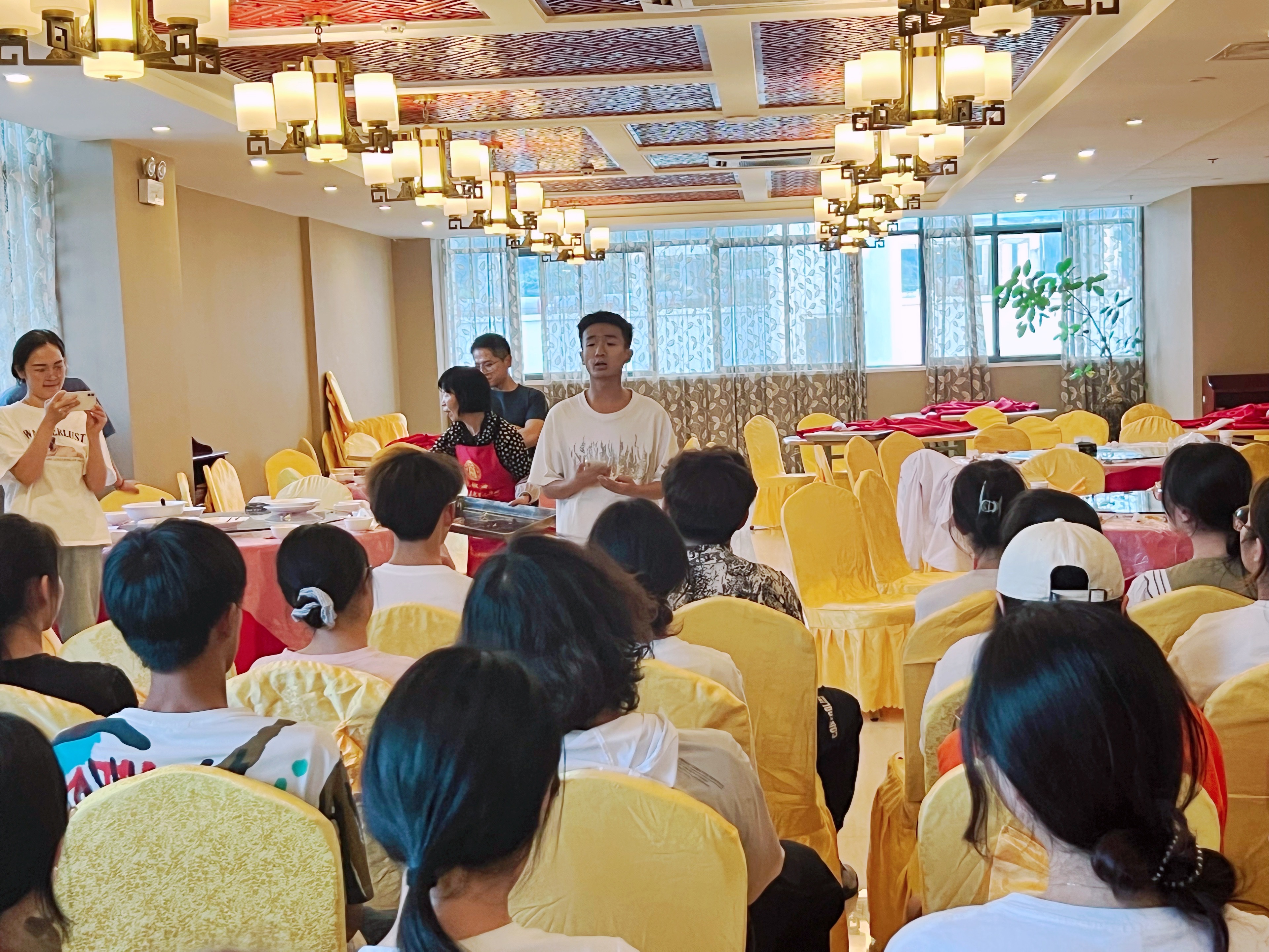 济世为民送温暖，仁心仁术守初心            ——记我校医学院康复专业暑期专业实践活动 第 12 张