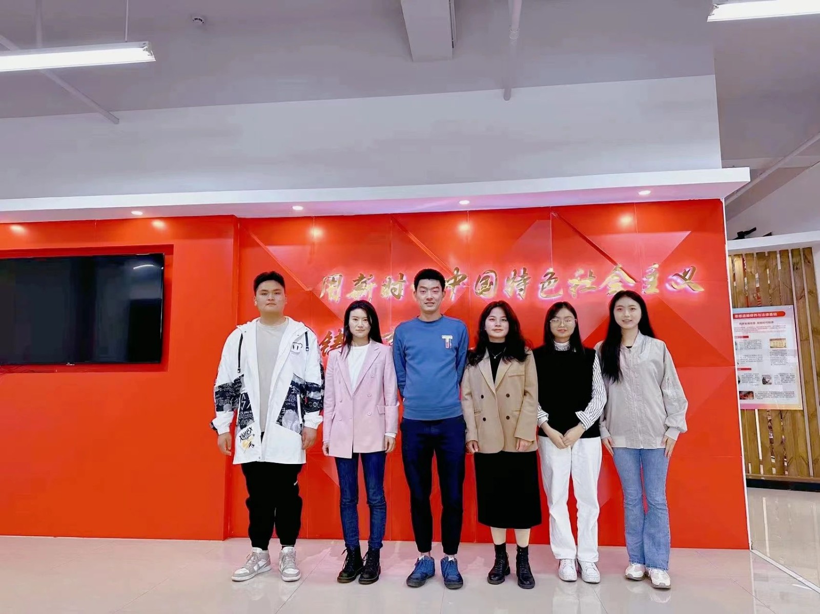 一等奖!经管学子在第七届全国高校大学生讲思政课公开课展示活动中斩获佳绩! 第 3 张 一等奖!经管学子在第七届全国高校大学生讲思政课公开课展示活动中斩获佳绩! 第 3 张