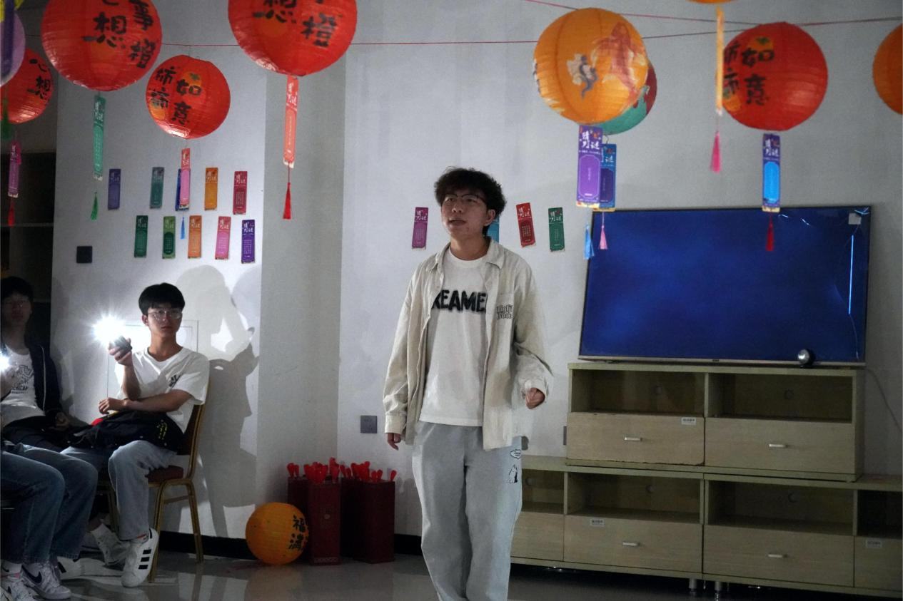 【团学活动】智趣中秋,灯谜盛宴 第 6 张 【团学活动】智趣中秋,灯谜盛宴 第 6 张