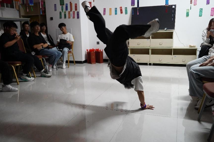 【团学活动】智趣中秋,灯谜盛宴 第 8 张 【团学活动】智趣中秋,灯谜盛宴 第 8 张