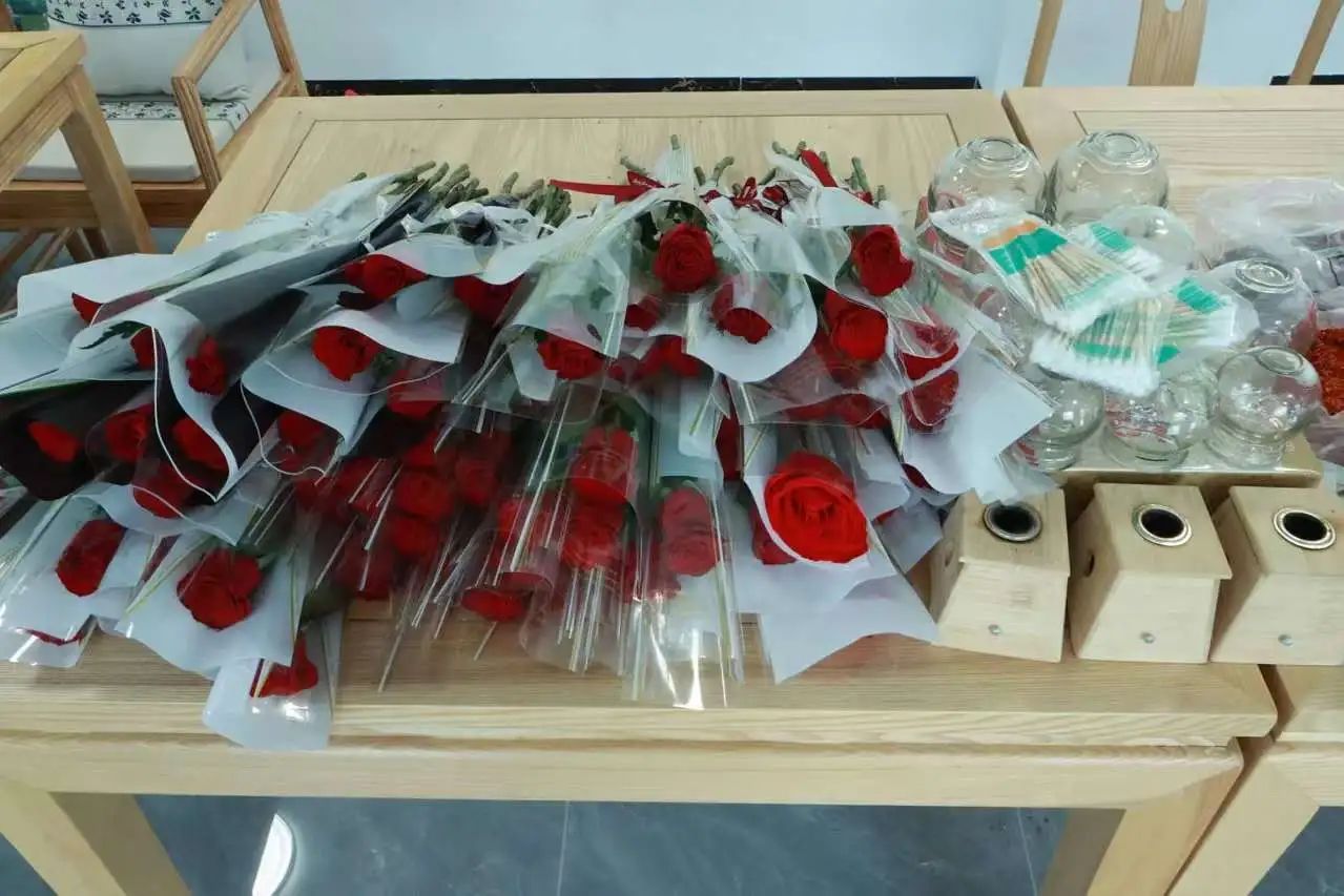 药香四溢满校园，健康同行谢师恩 第 4 张