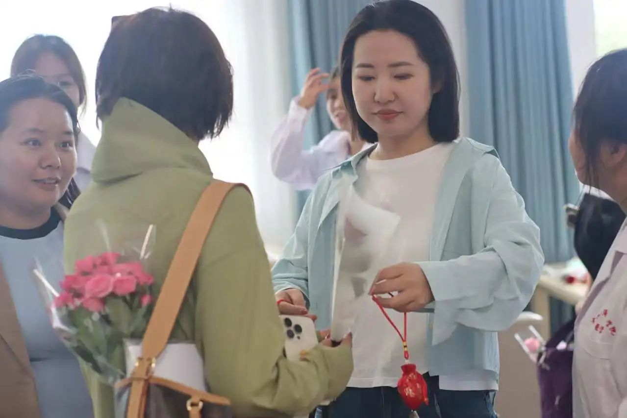 药香四溢满校园，健康同行谢师恩 第 11 张