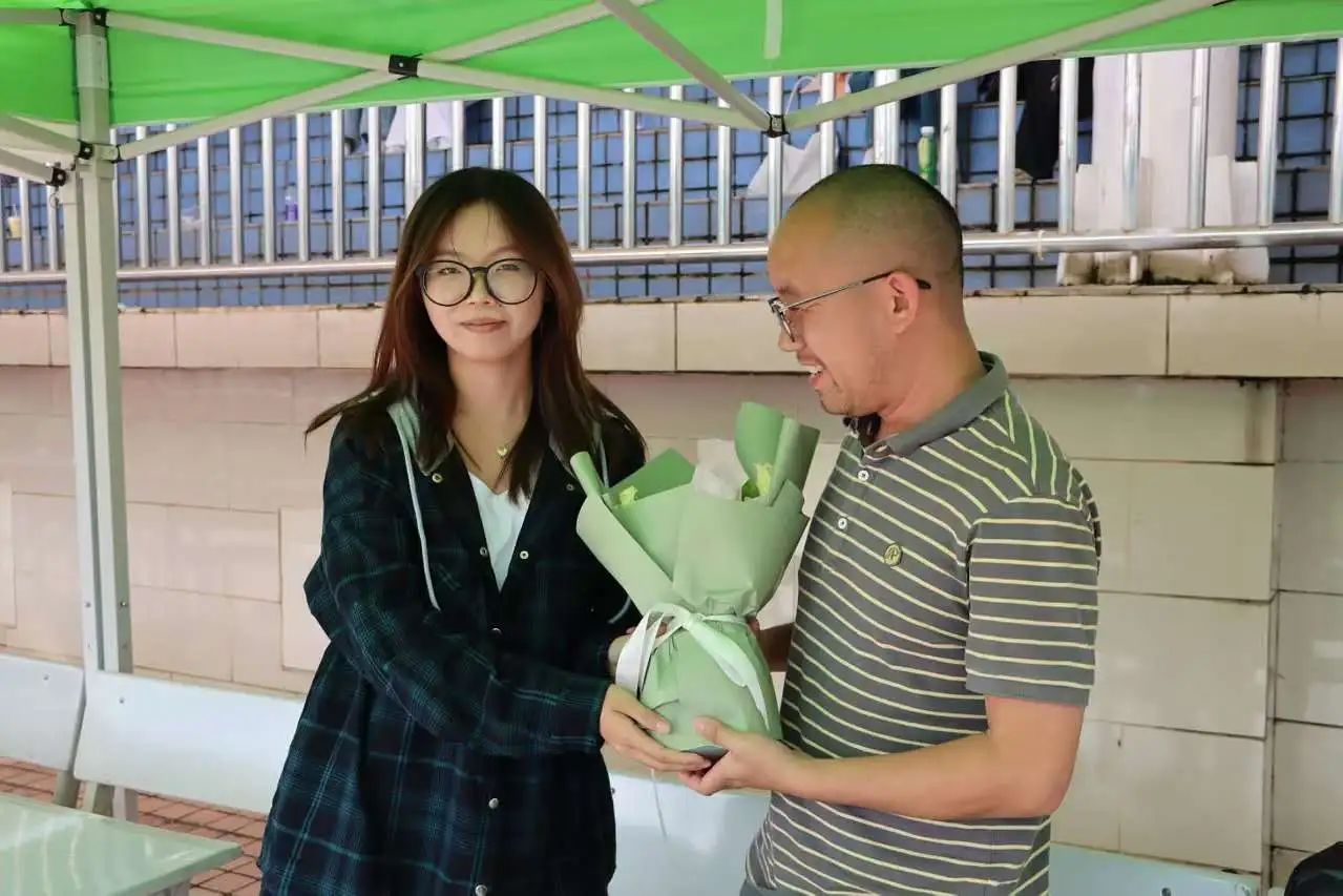药香四溢满校园，健康同行谢师恩 第 17 张