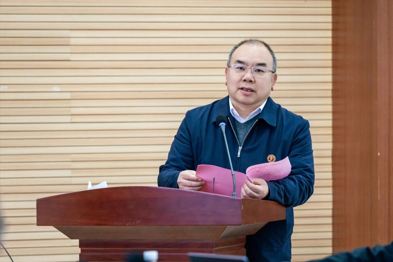 常熟理工学院党委书记王培君一行莅临我校交流座谈 第 2 张