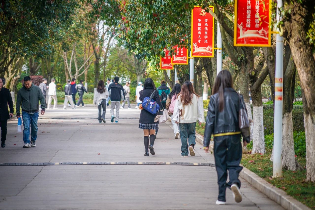 云南经济管理学院春季学期开学！ 第 11 张