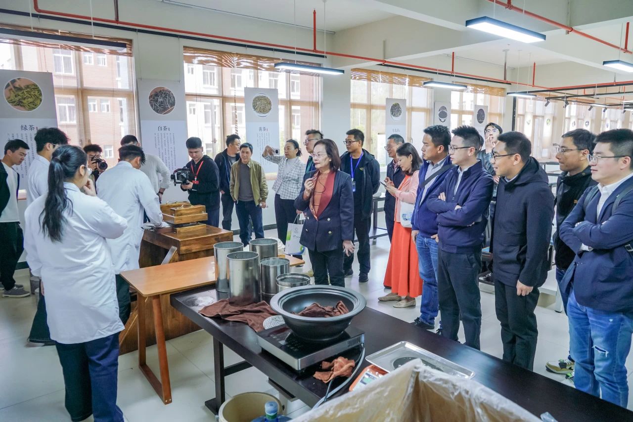 聚焦!全国高校数字化研讨会在云经管召开 第 10 张 聚焦!全国高校数字化研讨会在云经管召开 第 10 张