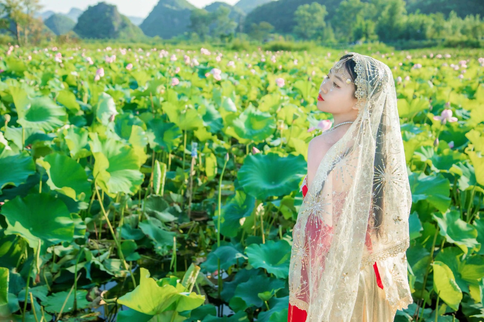 00后女生！在古村当起CEO‼️ 第 1 张