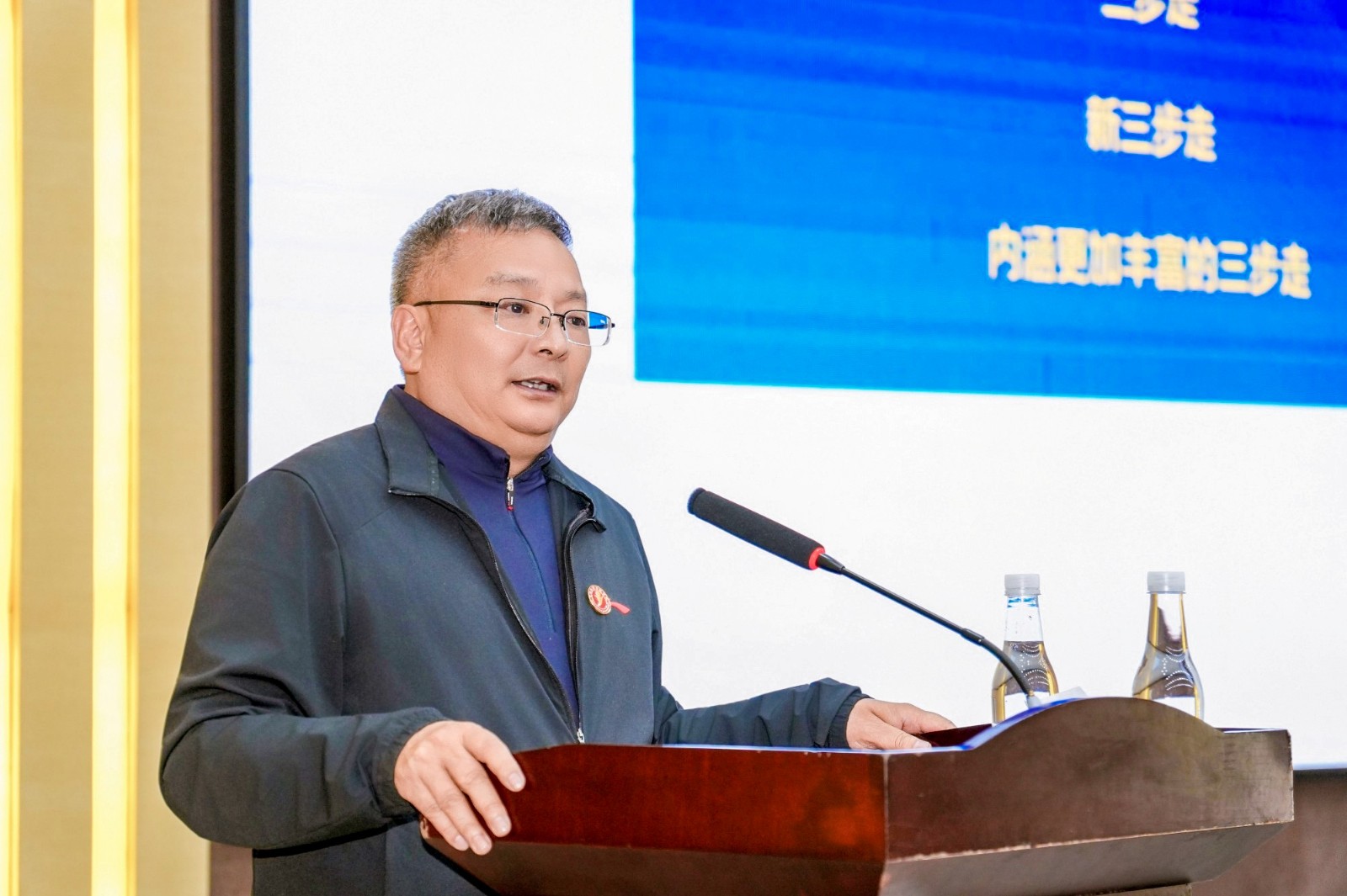 XXX07582_(2).jpg XXX07582_(2).jpg