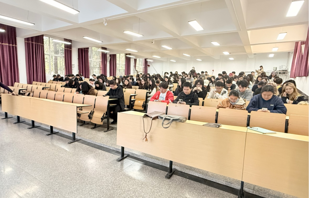 学院资讯 | 拓宽升学路径 助力逐梦远航—财经商贸学院 举办2026届毕业生学历提升专题培训会 第 3 张